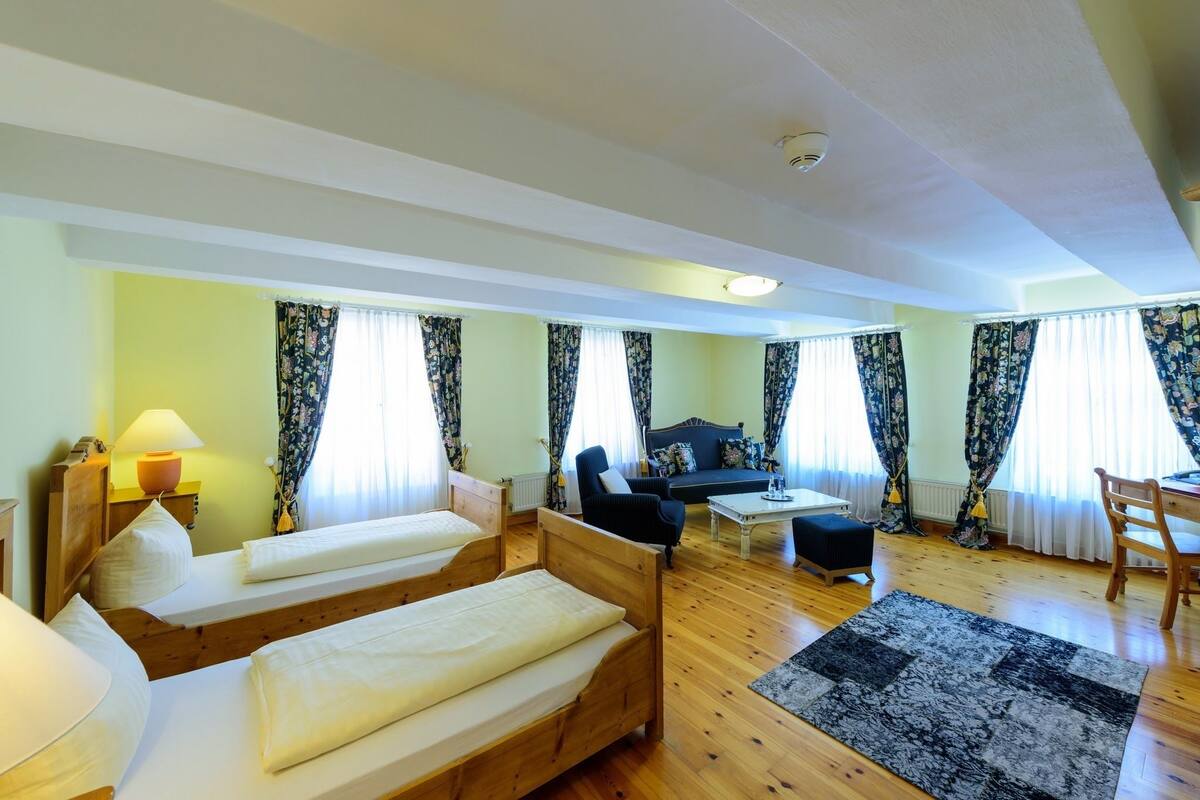 Comfort Double Room | In-room safe, individually furnished
