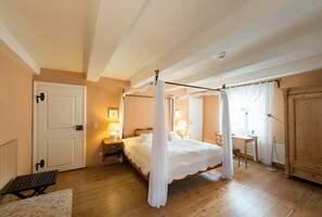 Comfort Double Room | In-room safe, individually furnished