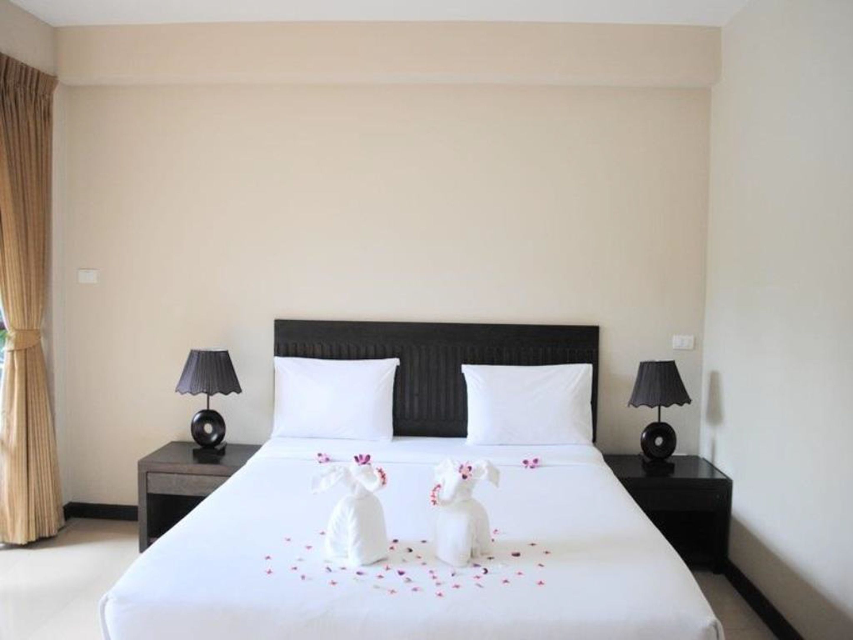 garden villa | hypo-allergenic bedding, in-room safe, free wifi, bed sheets