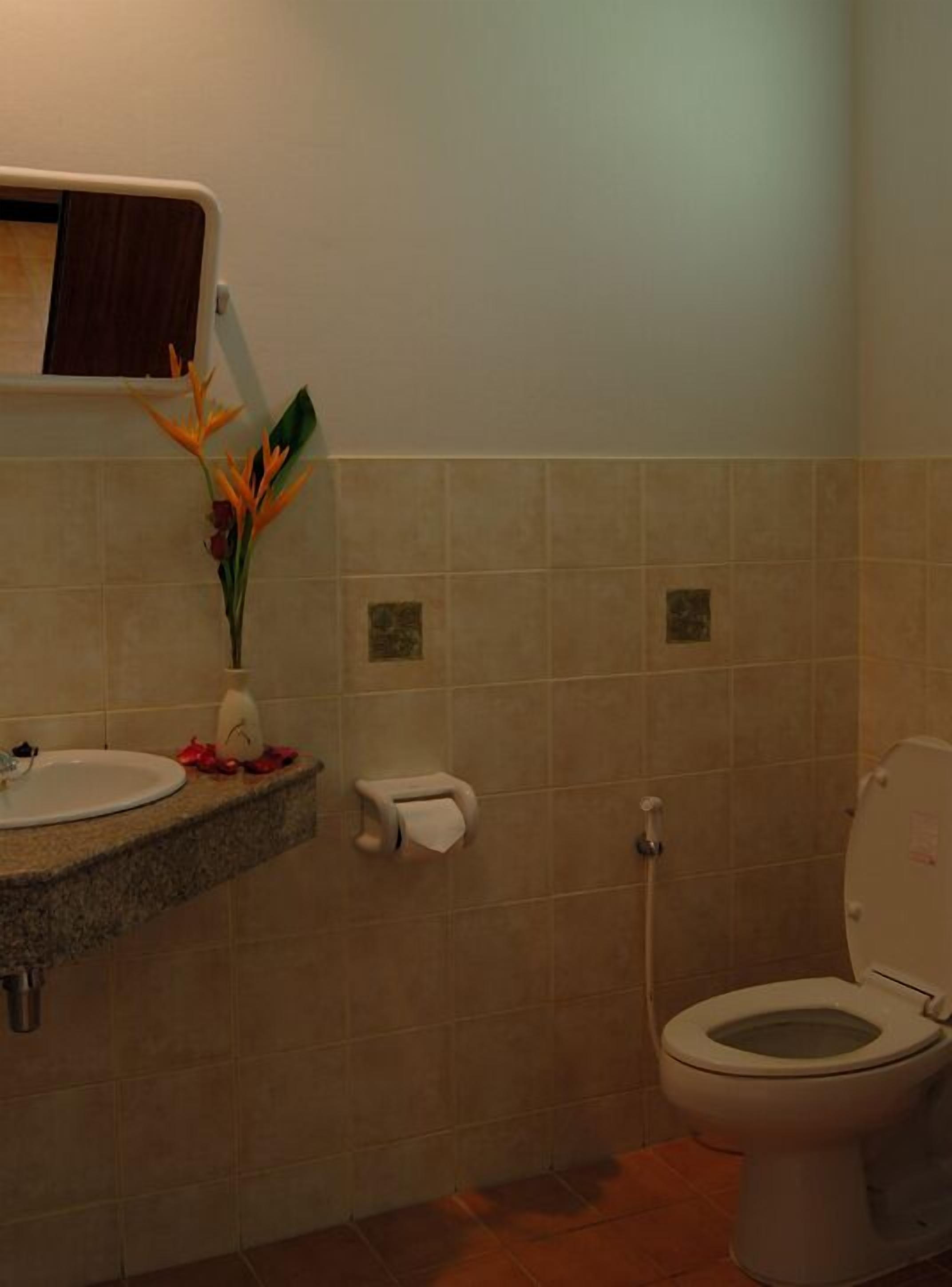 shower, bidet, towels