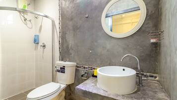 Shower, bidet, towels, soap