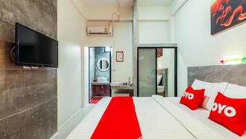 Superior Double Room | Desk, free WiFi, bed sheets