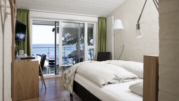 Seaside room with balcony and seaview | Hypo-allergenic bedding, blackout drapes, soundproofing