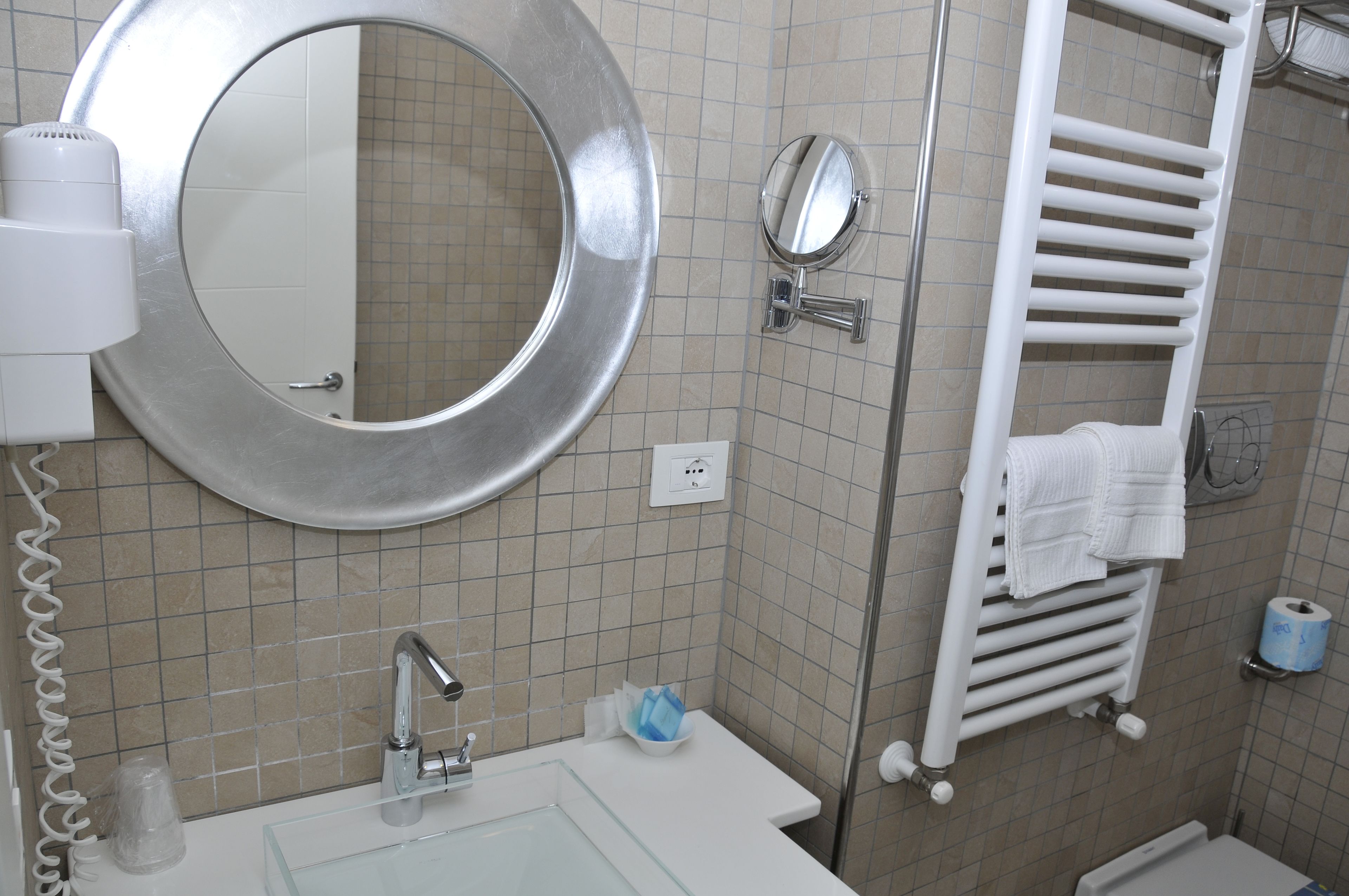 classic double or twin room | bathroom | shower, rainfall showerhead, free toiletries, hair dryer