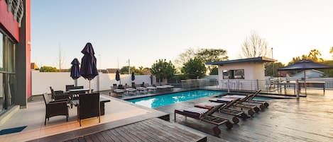 Outdoor pool, sun loungers