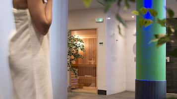 Sauna, hot tub, Turkish bath/hammam, body treatments, body wraps