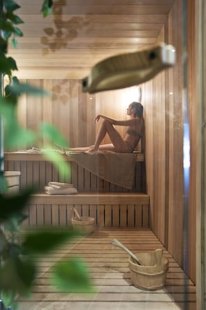 Sauna, tina de hidromasaje y baño turco o hammam