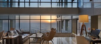 Herbert Samuel Okeanos Suites Herzilya