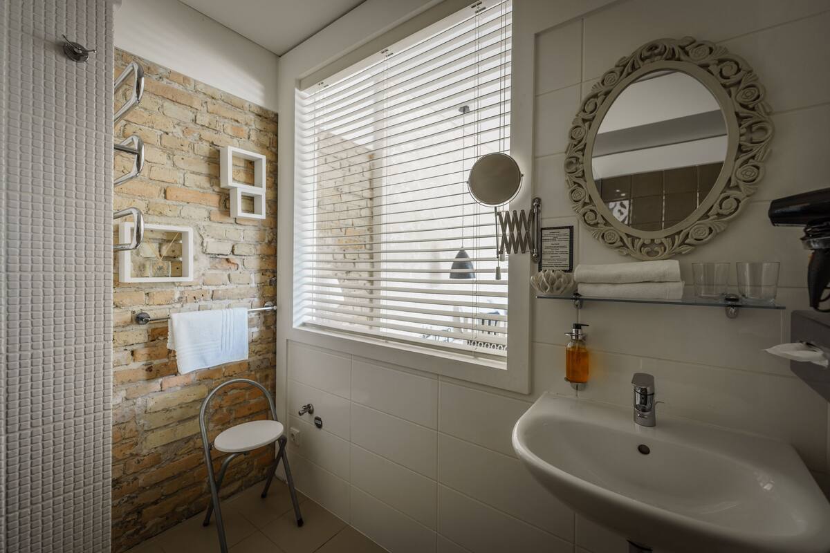 1 bedroom, in-room safe, individually decorated, desk