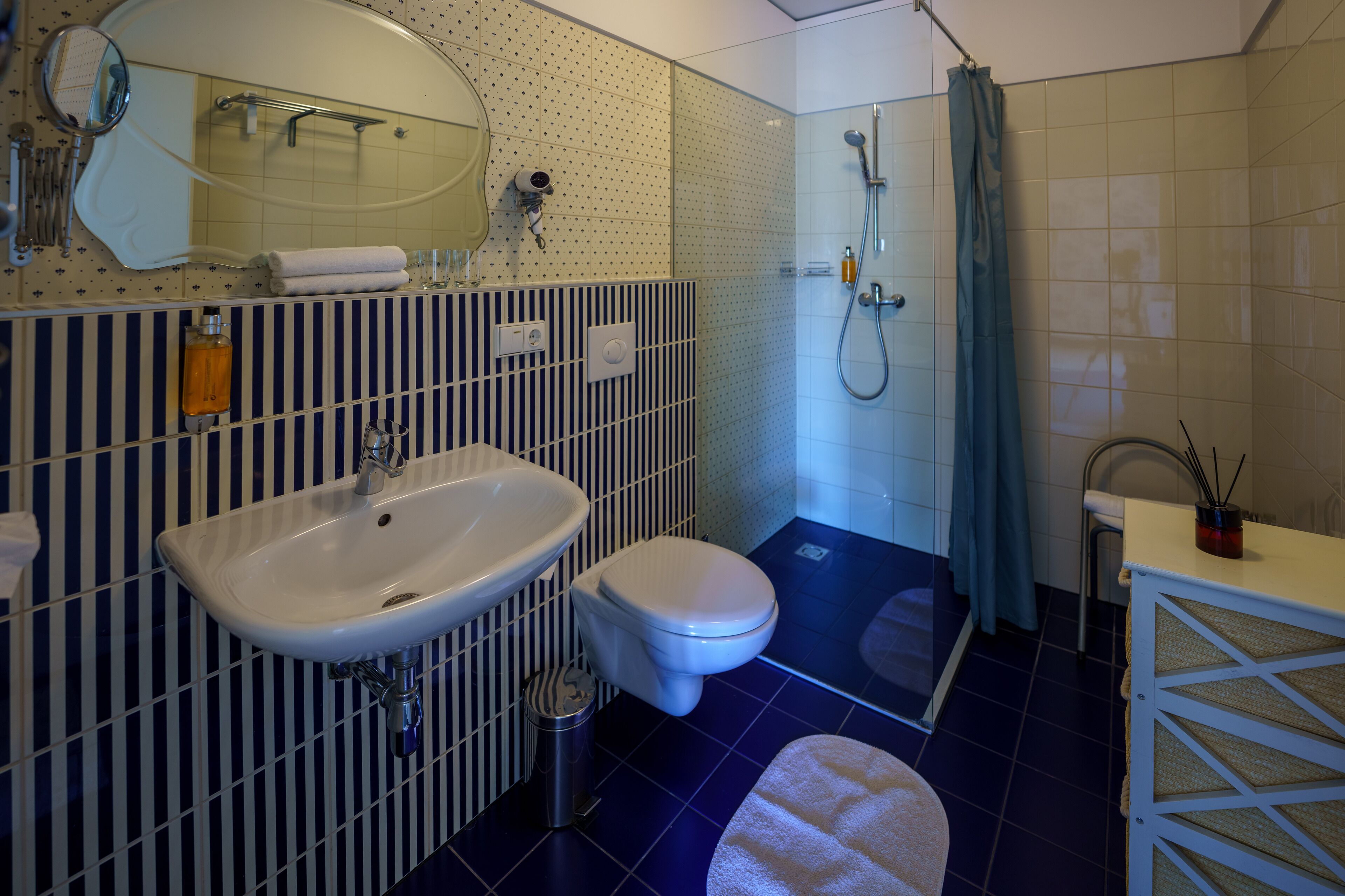 Photo - Moon Garden Old Town Hotel