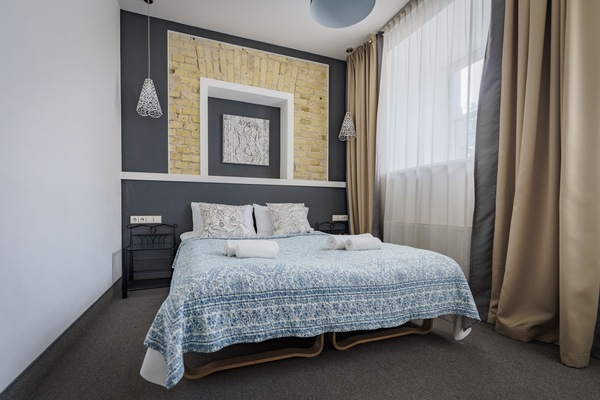 Safe på rommet, individuelt dekorert og skrivebord