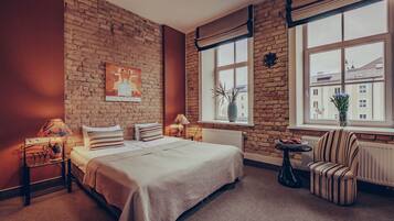 Caja de seguridad en la habitación y decoración personalizada