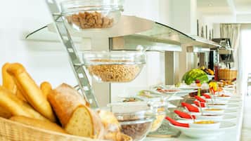 Desayuno de cocina local todos los días (EUR 15 por persona)