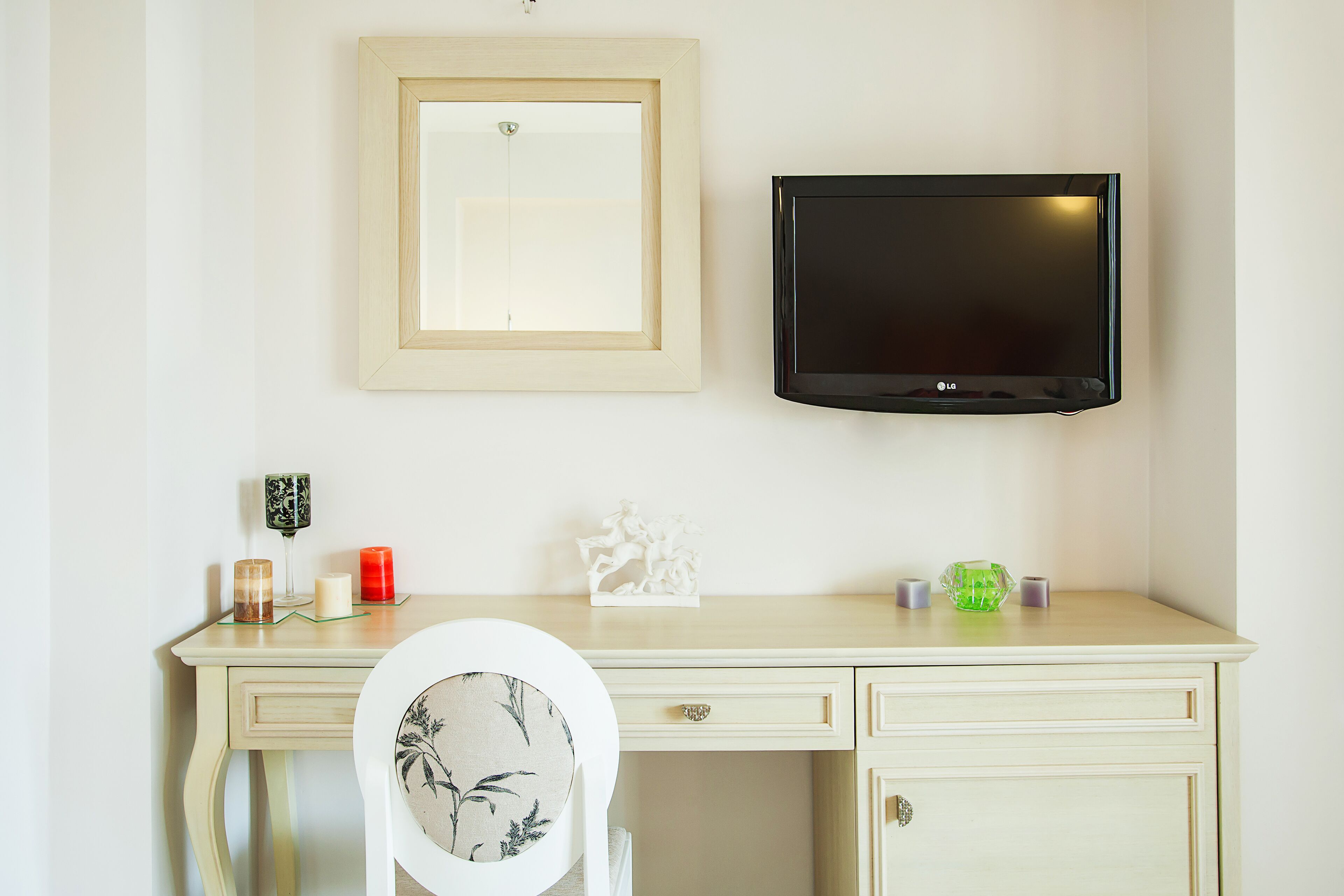 classic double room | television