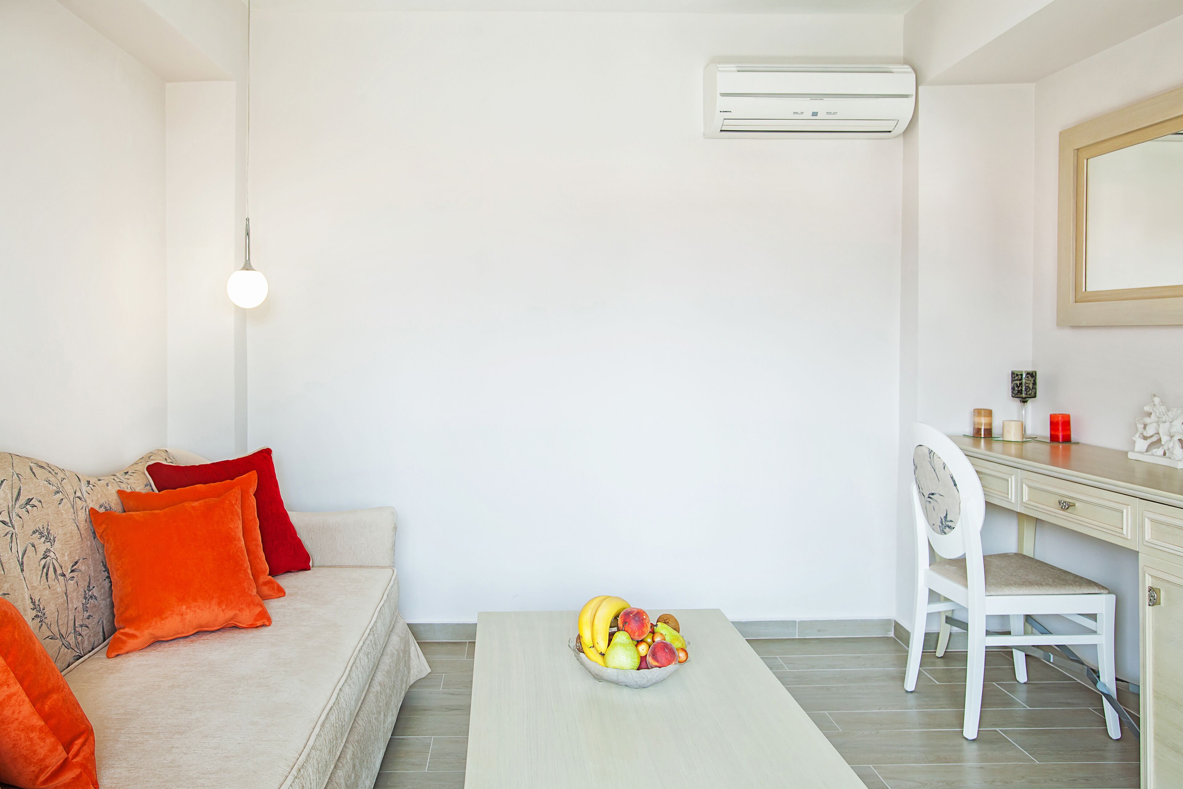 classic suite, 1 bedroom | living area | 43-inch led tv with satellite channels