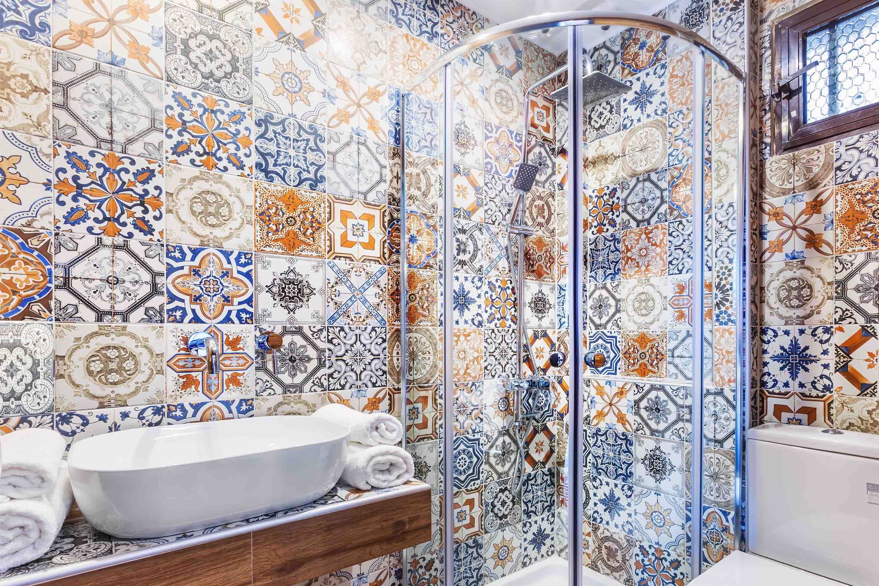 family apartment, 1 bedroom, kitchen, partial sea view | bathroom | shower, hair dryer, slippers, towels