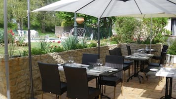 French cuisine, alfresco dining 