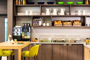Frokostbuffé hver dag (EUR 20 per person)