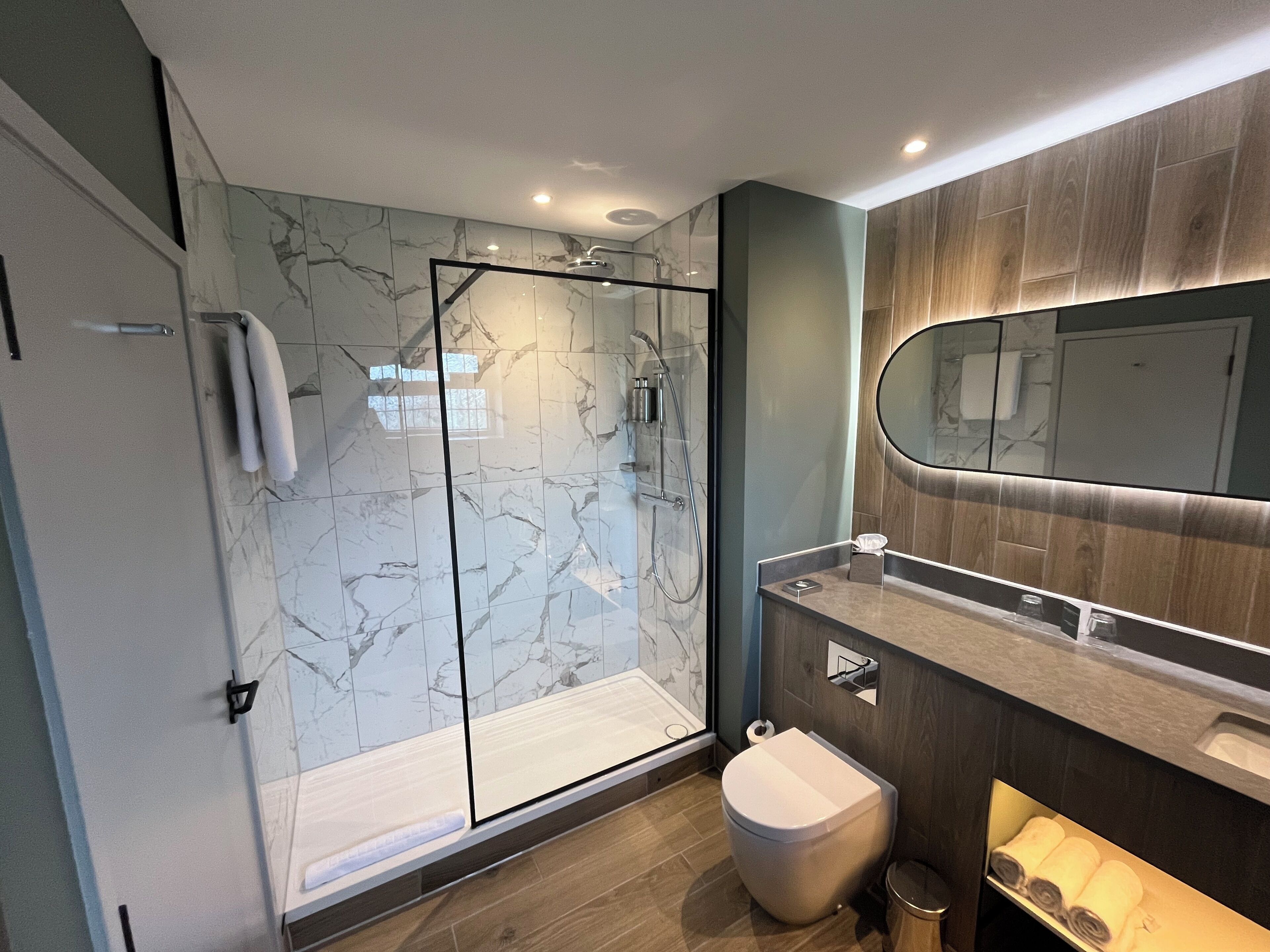 Superior-Doppelzimmer, Gartenblick | Badezimmer