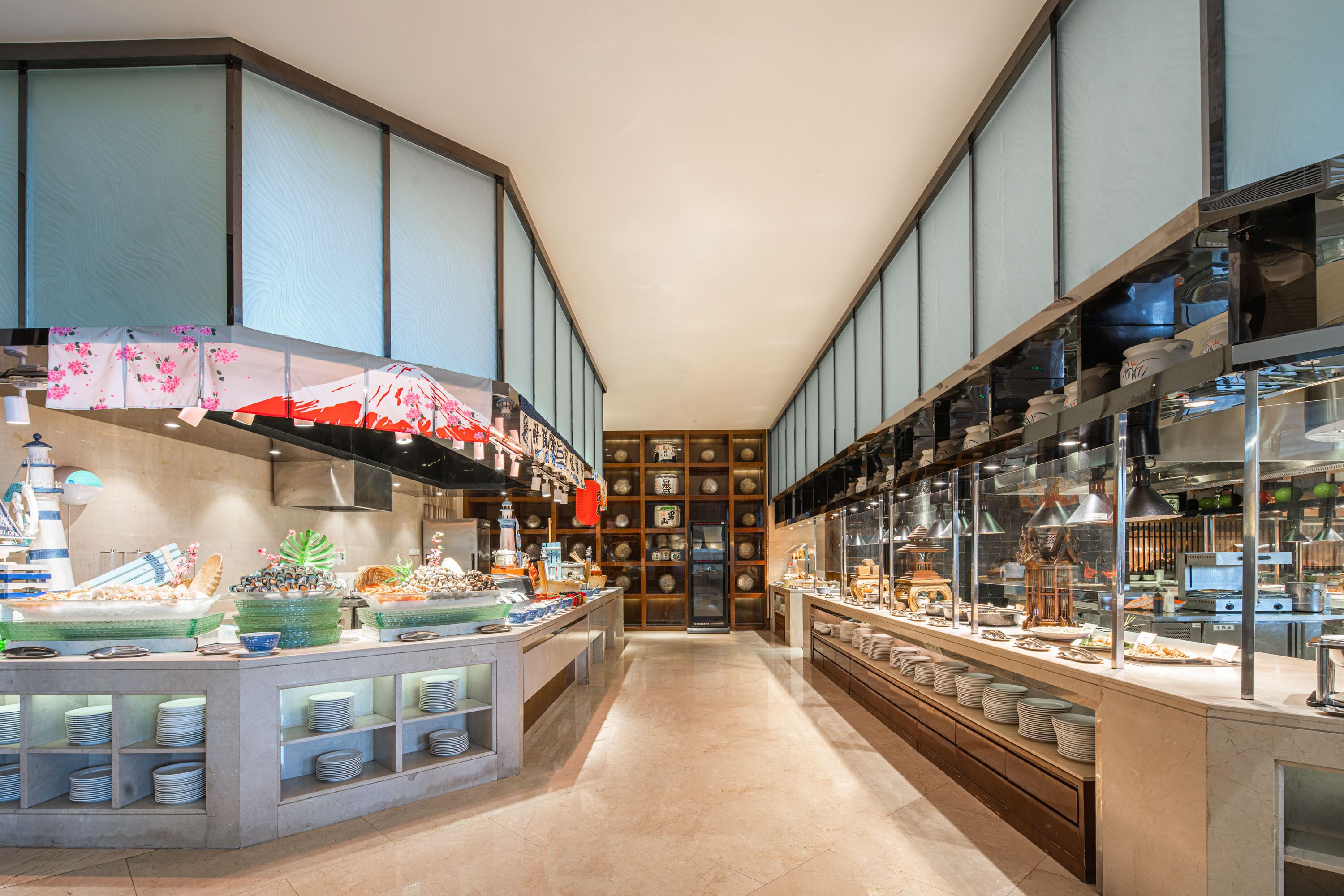 daily buffet breakfast (cny 168 per person)