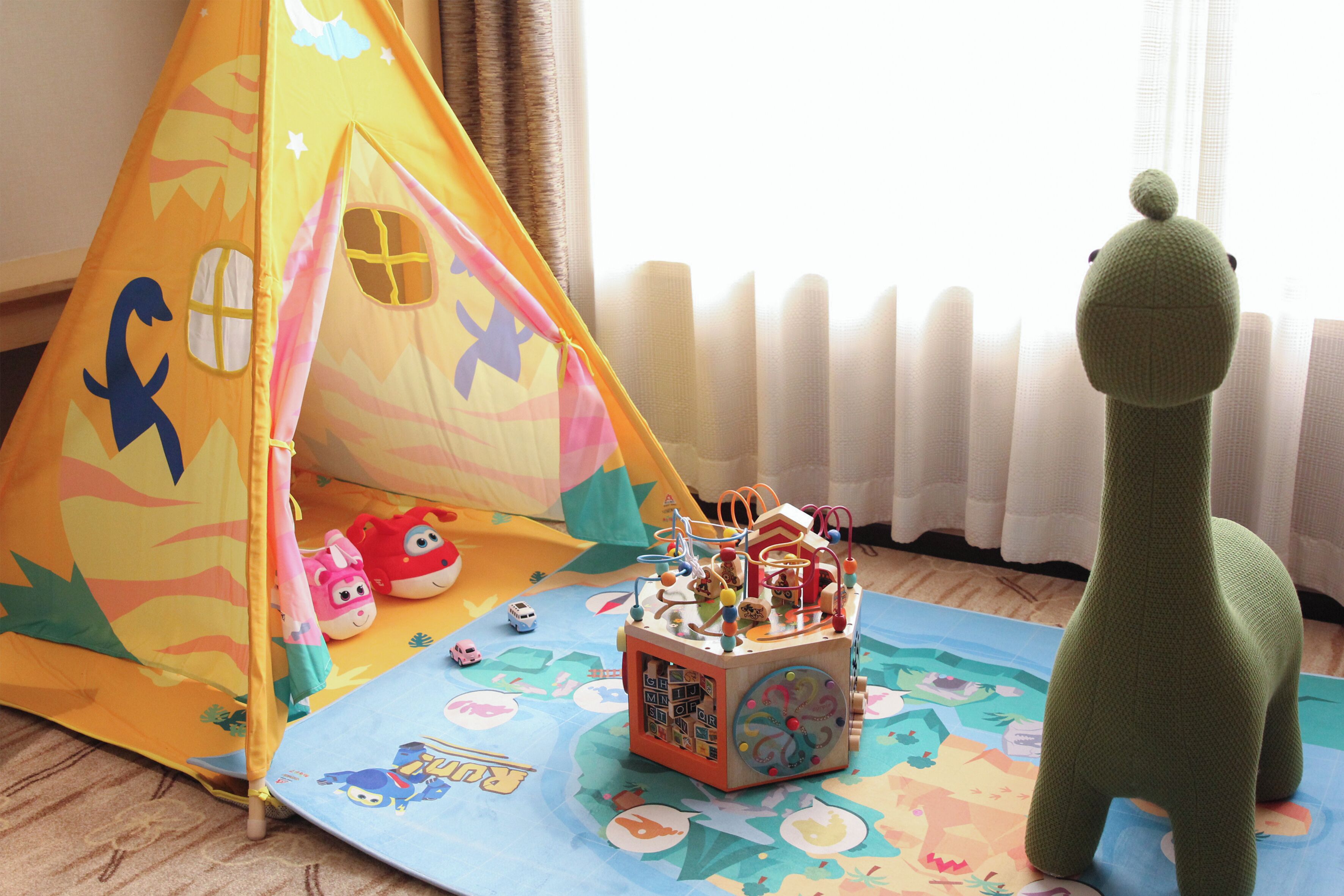 minibar, in-room safe, desk, blackout curtains