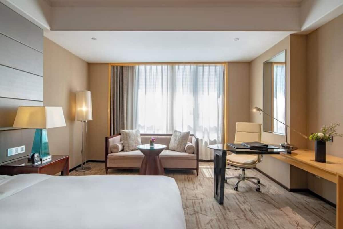 Minibar, in-room safe, desk, blackout curtains