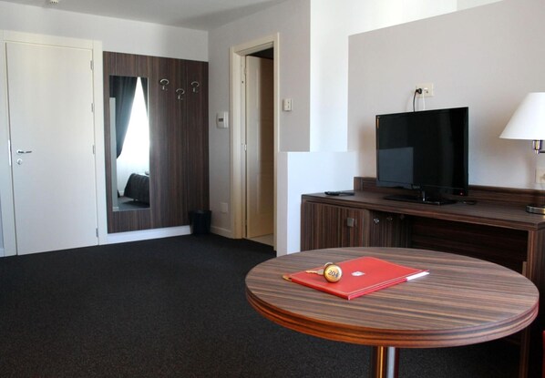 المنشأة من الداخل