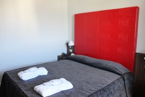 Suite | Minibar, desk, blackout drapes, iron/ironing board - La Fonte dell'Astore (Castelpetroso)