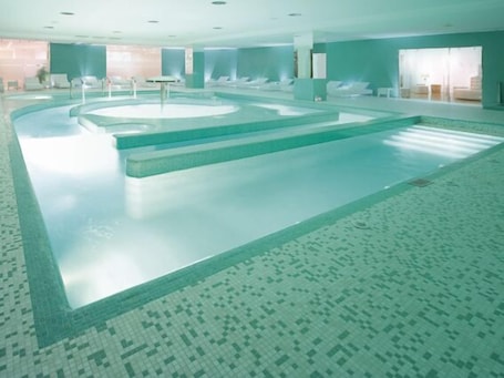 Indoor pool. La Fonte dell'Astore