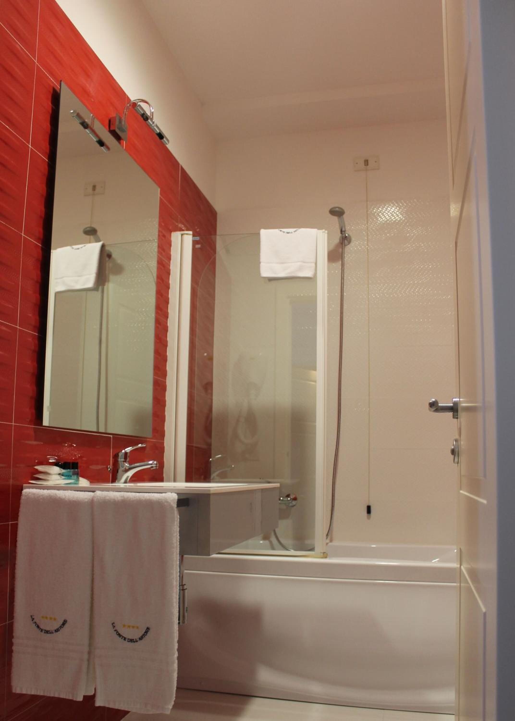 towels, soap, shampoo, toilet paper