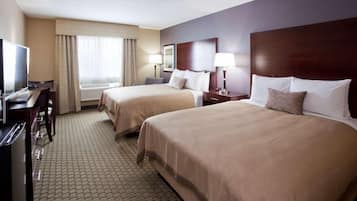 Ropa de cama de alta calidad, escritorio y cortinas blackout