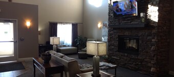 Grandstay Hotel Suites Thief River Falls