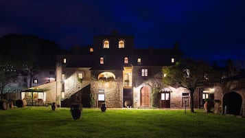 Façade de l’hébergement - soirée/nuit