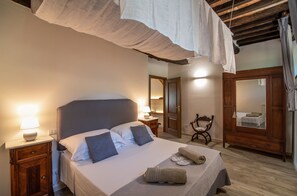 Apartament, 2 dormitoris, accessible, planta baixa | Planxa i posts de planxar i wifi gratuïta 