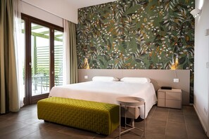 1 bedroom, down duvets, desk, laptop workspace - A3Passi Agriturismo tra gli Ulivi (Ancona)