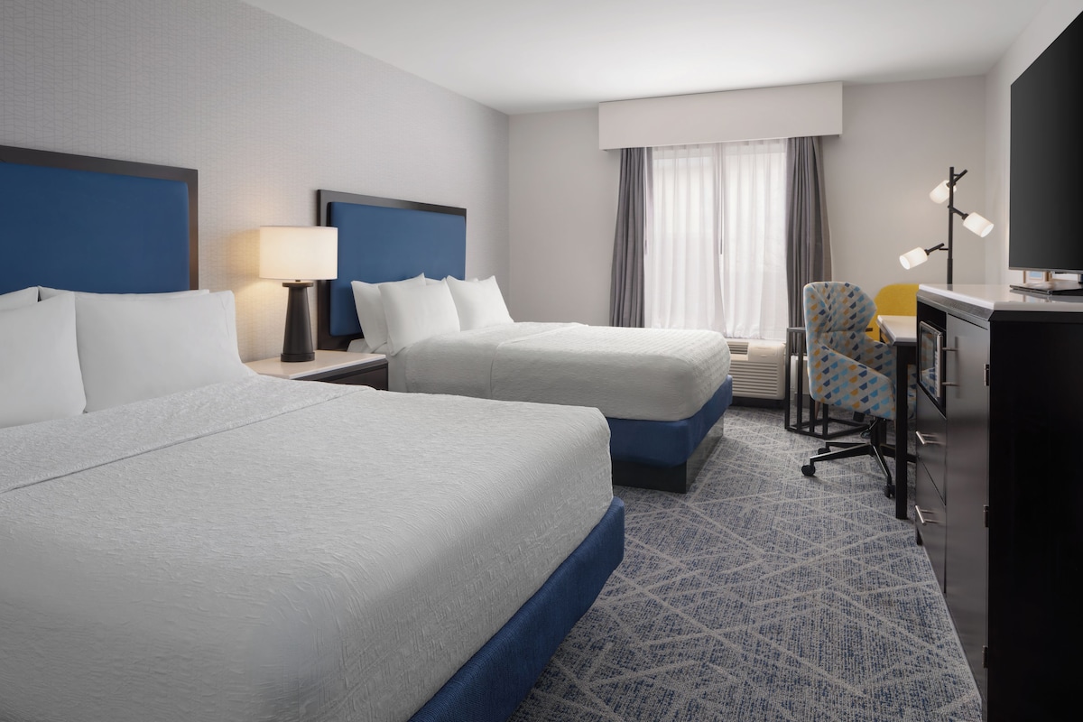 In-room safe, desk, iron/ironing board, free WiFi