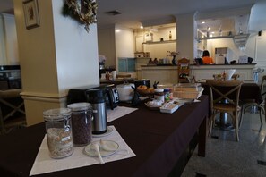 Breakfast area - Grand Hotel (Pattaya)