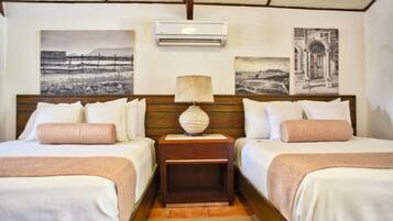 Deluxe Double Room | Blackout drapes, iron/ironing board, free WiFi