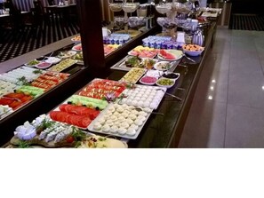Kontinental frukost varje dag (PLN 55 per person)