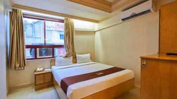 20 bedrooms, premium bedding, in-room safe, free WiFi