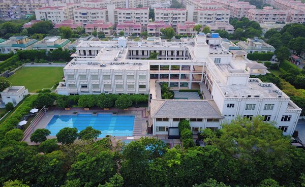 Treehouse Hotel Club & Spa - Bhiwadi