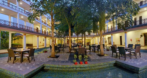 TreeHouse Hotel Club & Spa