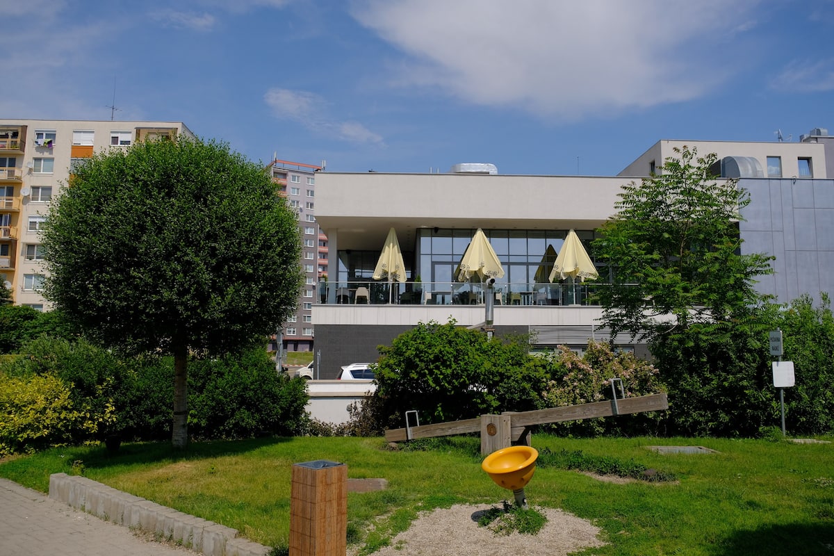 children’s play area – outdoor