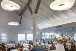 Restaurant - Hotel Mare Pineta (Cagliari)