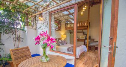 Mesón De Leyendas Breakfast & Downtown