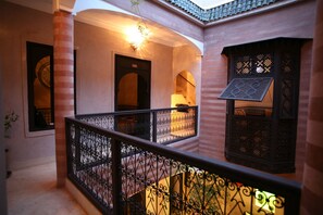 Seasonal outdoor pool - Riad Dar Ftouma (Marrakech)