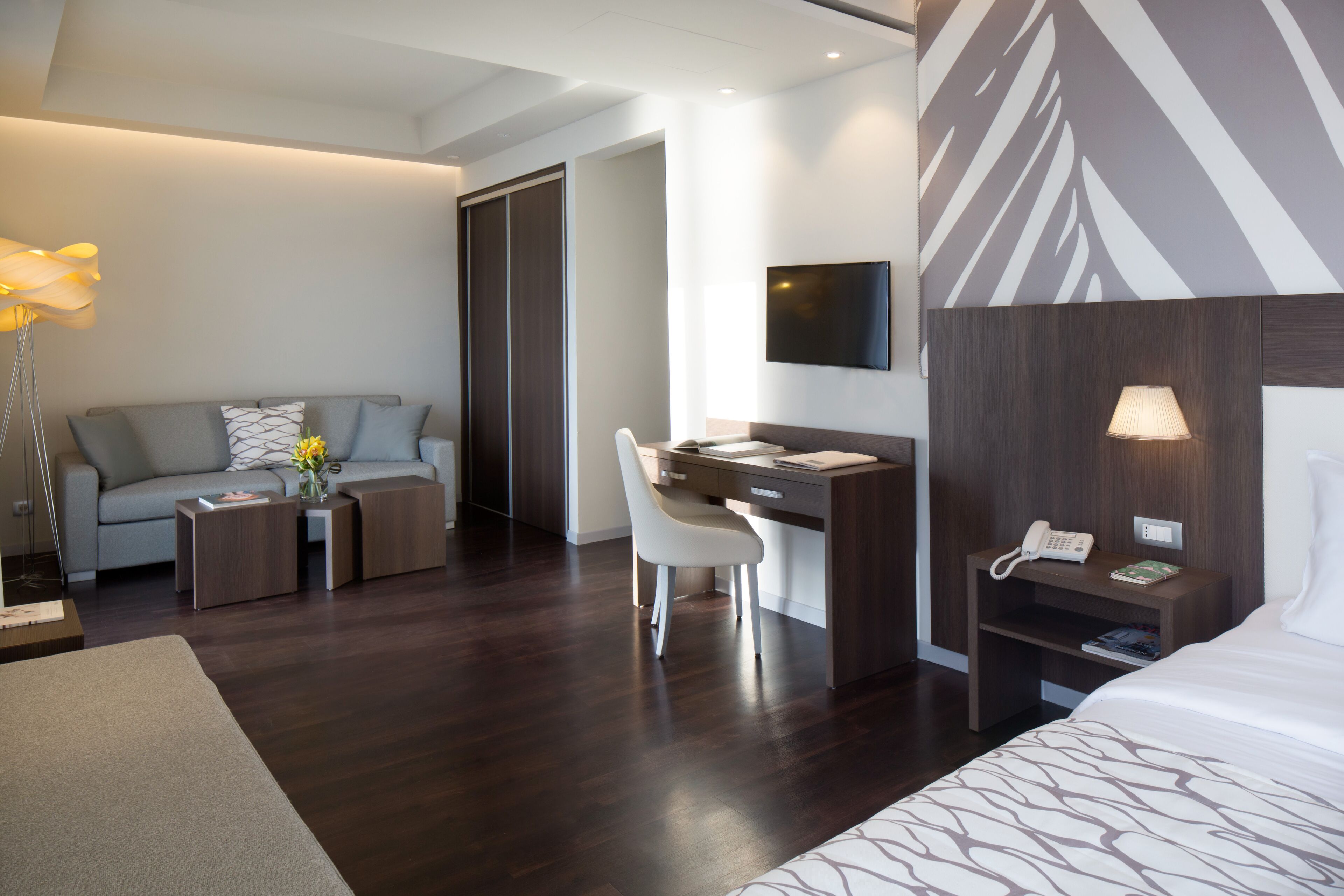 minibar, in-room safe, wifi