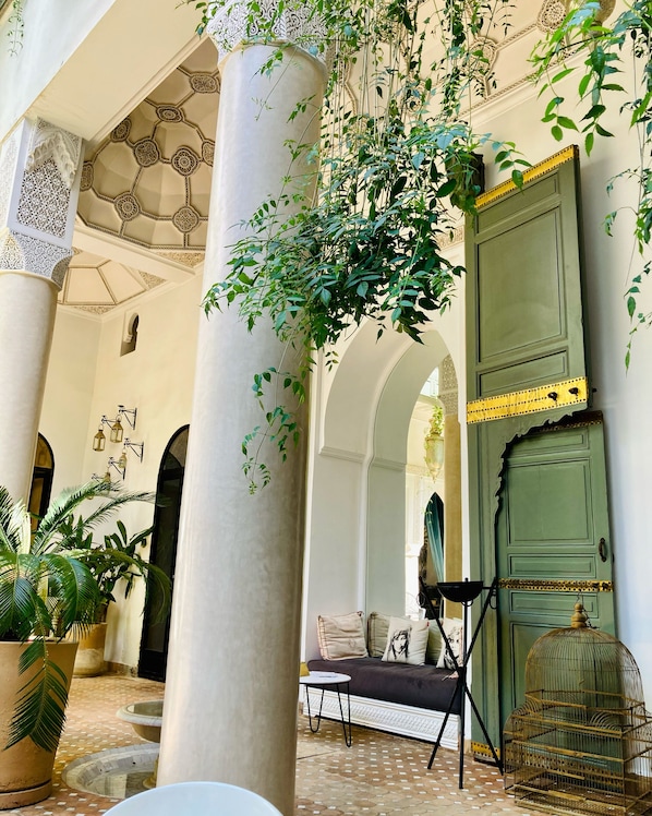 شرفة/رواق