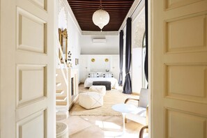 Egyptian cotton sheets, premium bedding, pillowtop beds, in-room safe - Riad Rafaele & Spa (Marrakech)