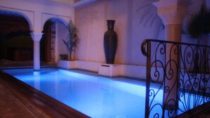 Outdoor pool, sun loungers - Riad La Villa Marrakech (Marrakech)